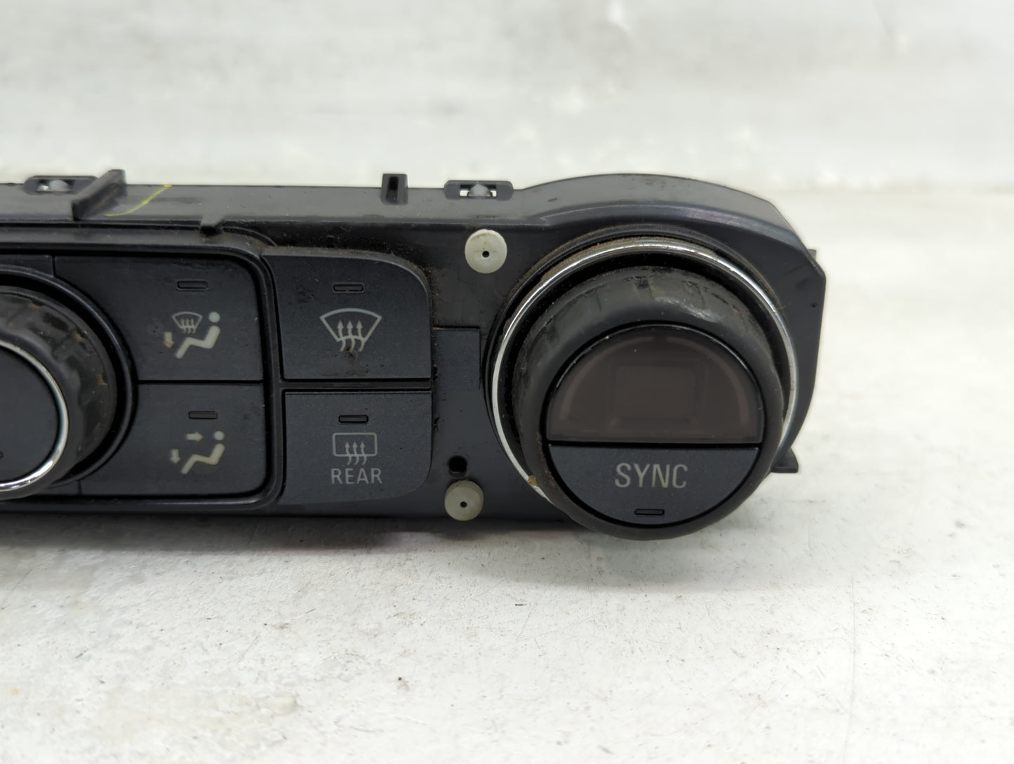 2015-2018 Chevrolet Silverado 3500 Climate Control Module Temperature AC/Heater Replacement P/N:815372982 84258726 Fits OEM 