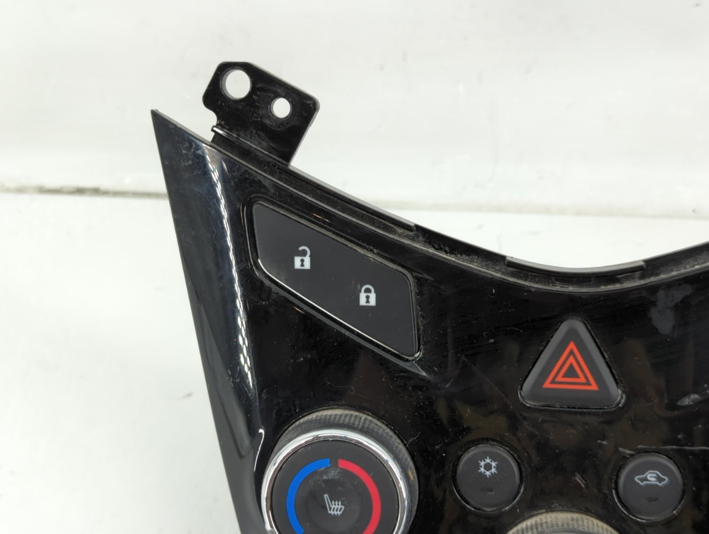 2017-2019 Chevrolet Sonic Climate Control Module Temperature AC/Heater Replacement P/N:42521802 Fits Fits 2017 2018 2019 202