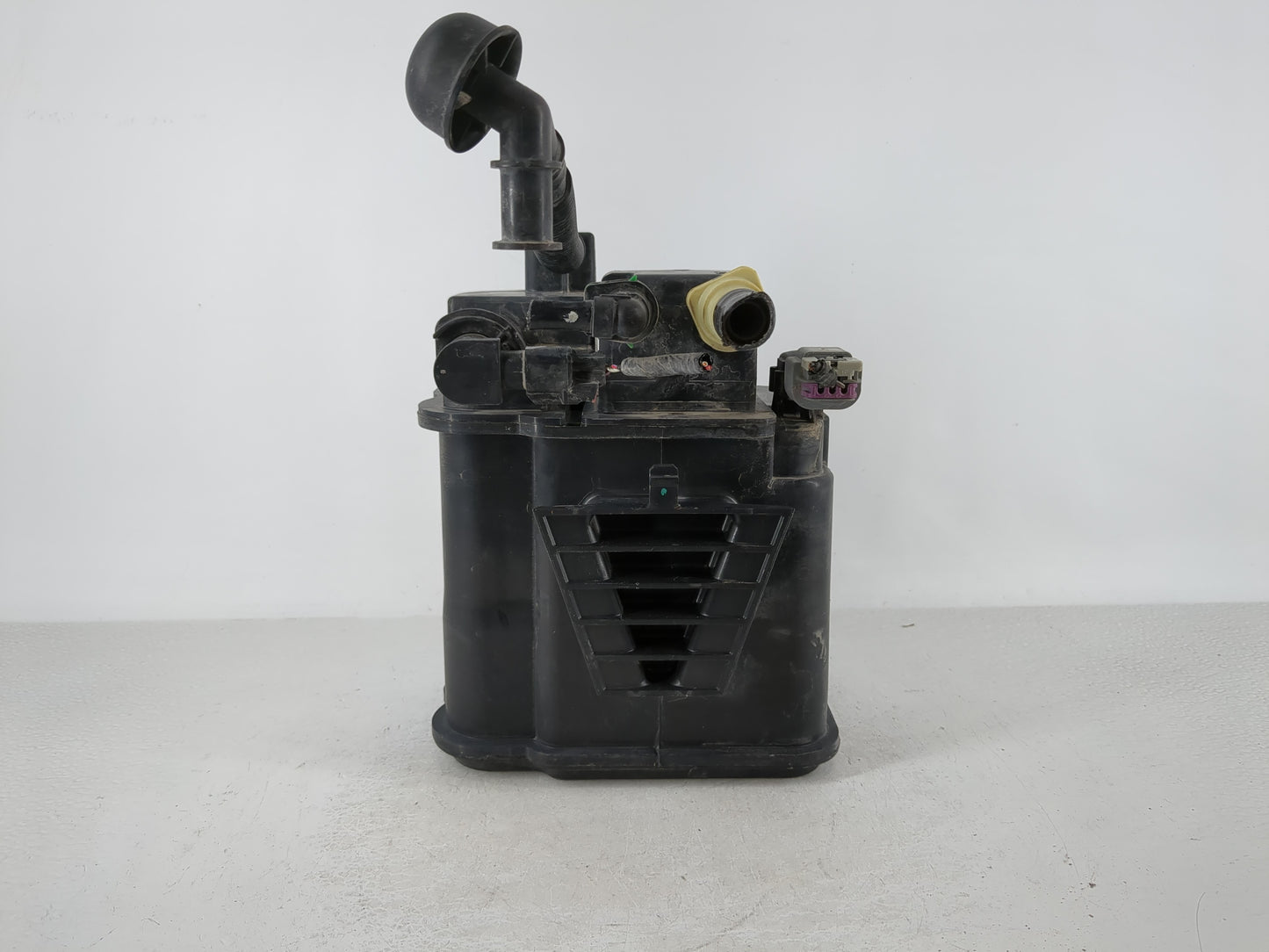 2018 Chevrolet Sonic Fuel Vapor Charcoal Canister 1120658 - Oemusedautoparts1.com