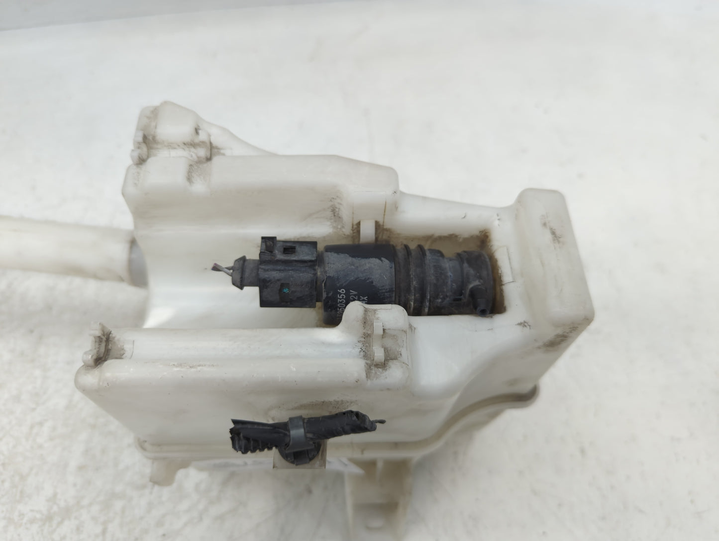 2012-2019 Chevrolet Sonic Windshield Washer Fluid Reservoir Bottle Oem - Oemusedautoparts1.com