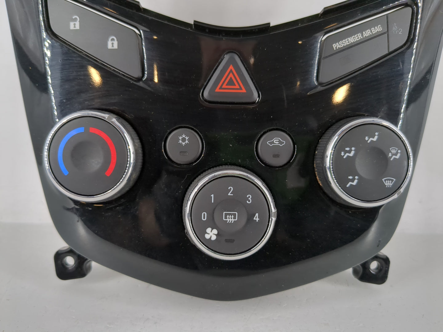 2017-2019 Chevrolet Sonic Climate Control Module Temperature AC/Heater Replacement P/N:42521463 Fits Fits 2017 2018 2019 OEM