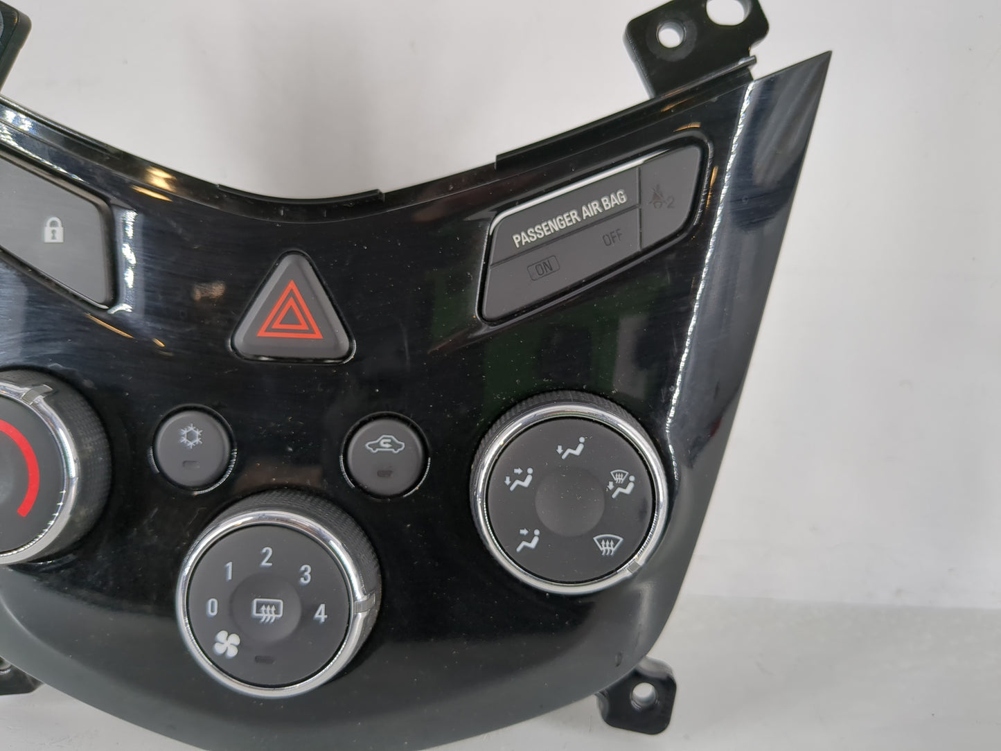 2017-2019 Chevrolet Sonic Climate Control Module Temperature AC/Heater Replacement P/N:42521463 Fits Fits 2017 2018 2019 OEM