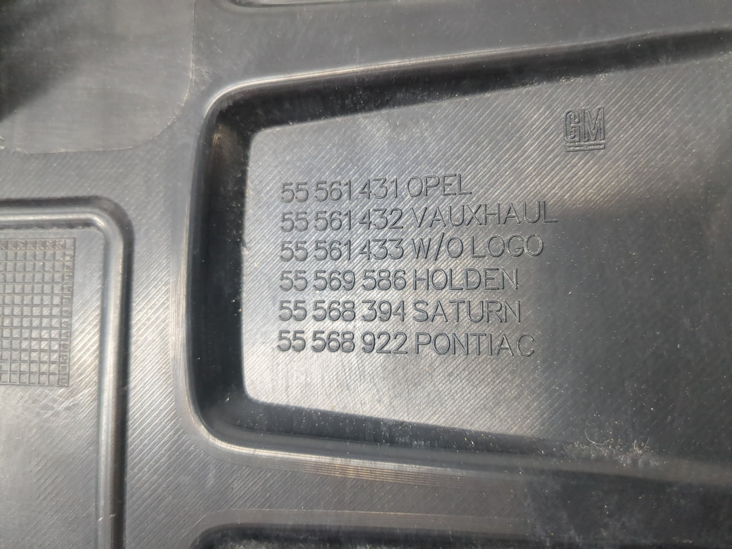 2018 Chevrolet Sonic Engine Cover - Oemusedautoparts1.com