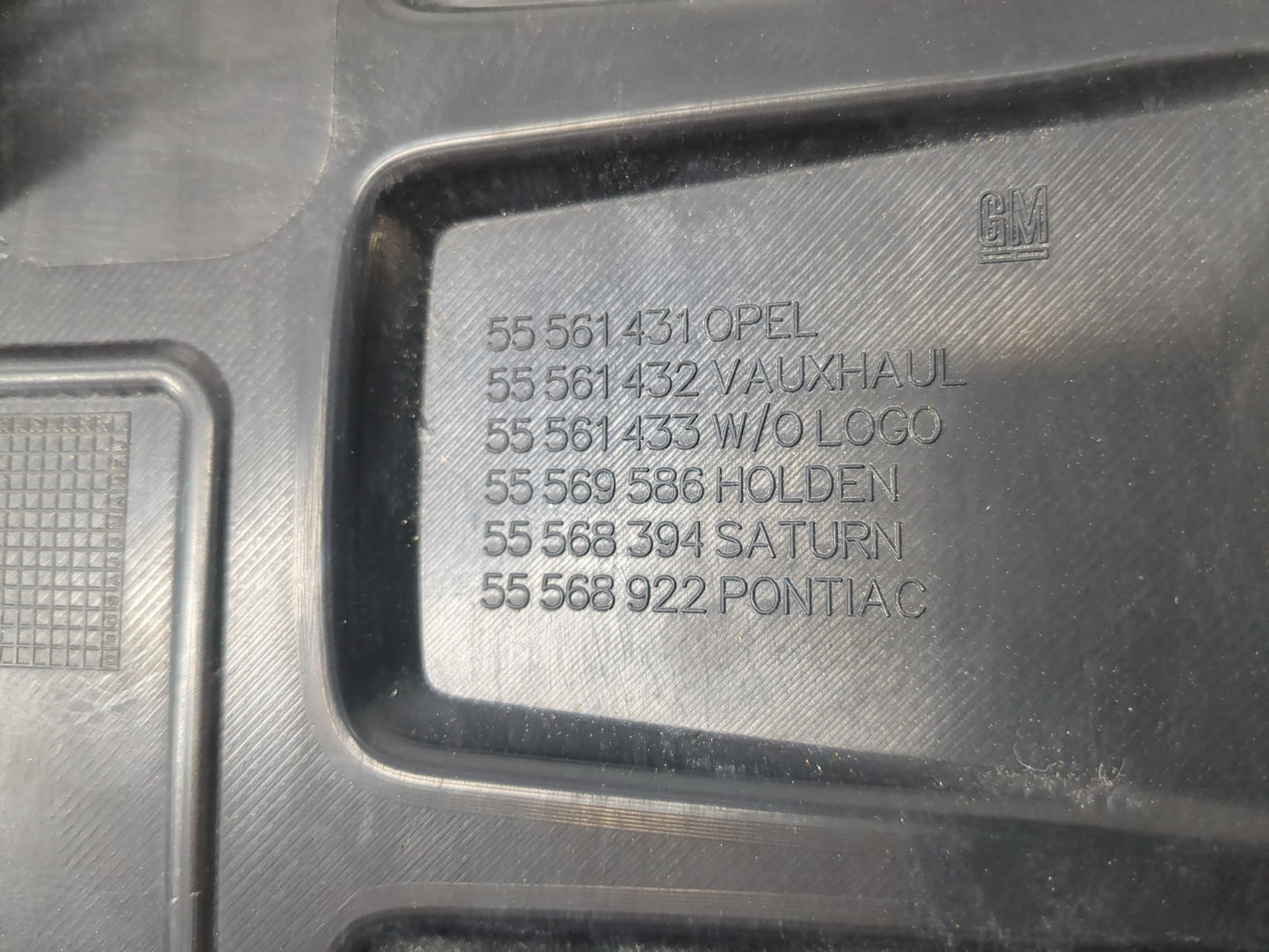 2018 Chevrolet Sonic Engine Cover - Oemusedautoparts1.com