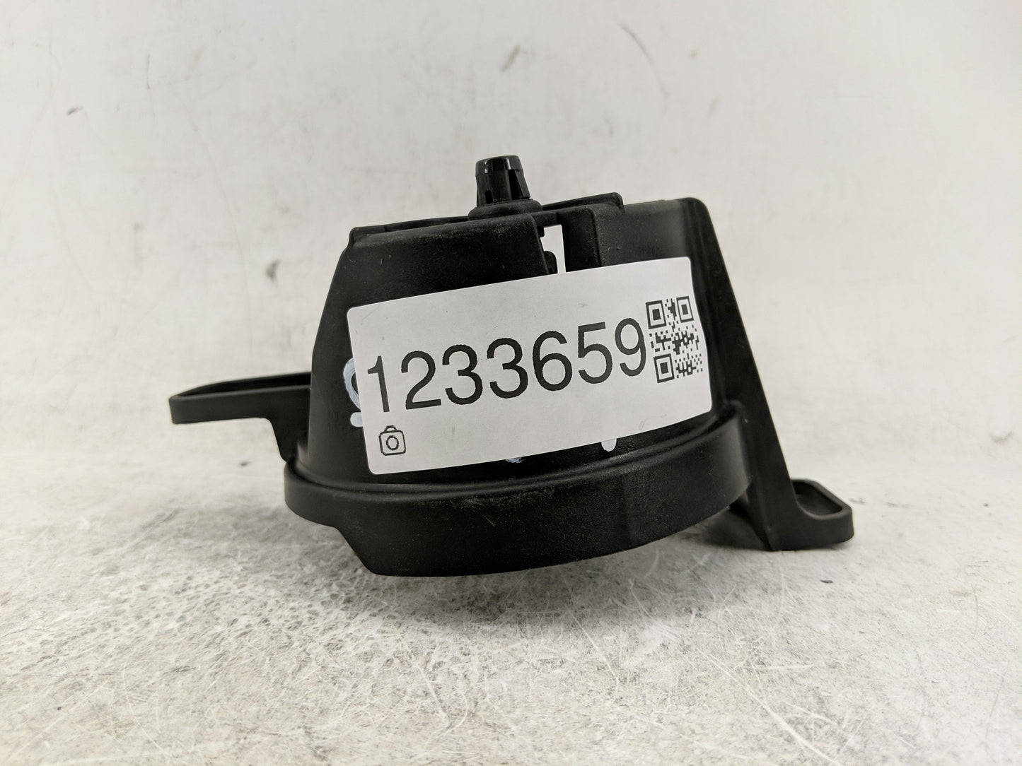 2017-2020 Chevrolet Sonic Driver Left Oem Front Light Lamp - Oemusedautoparts1.com