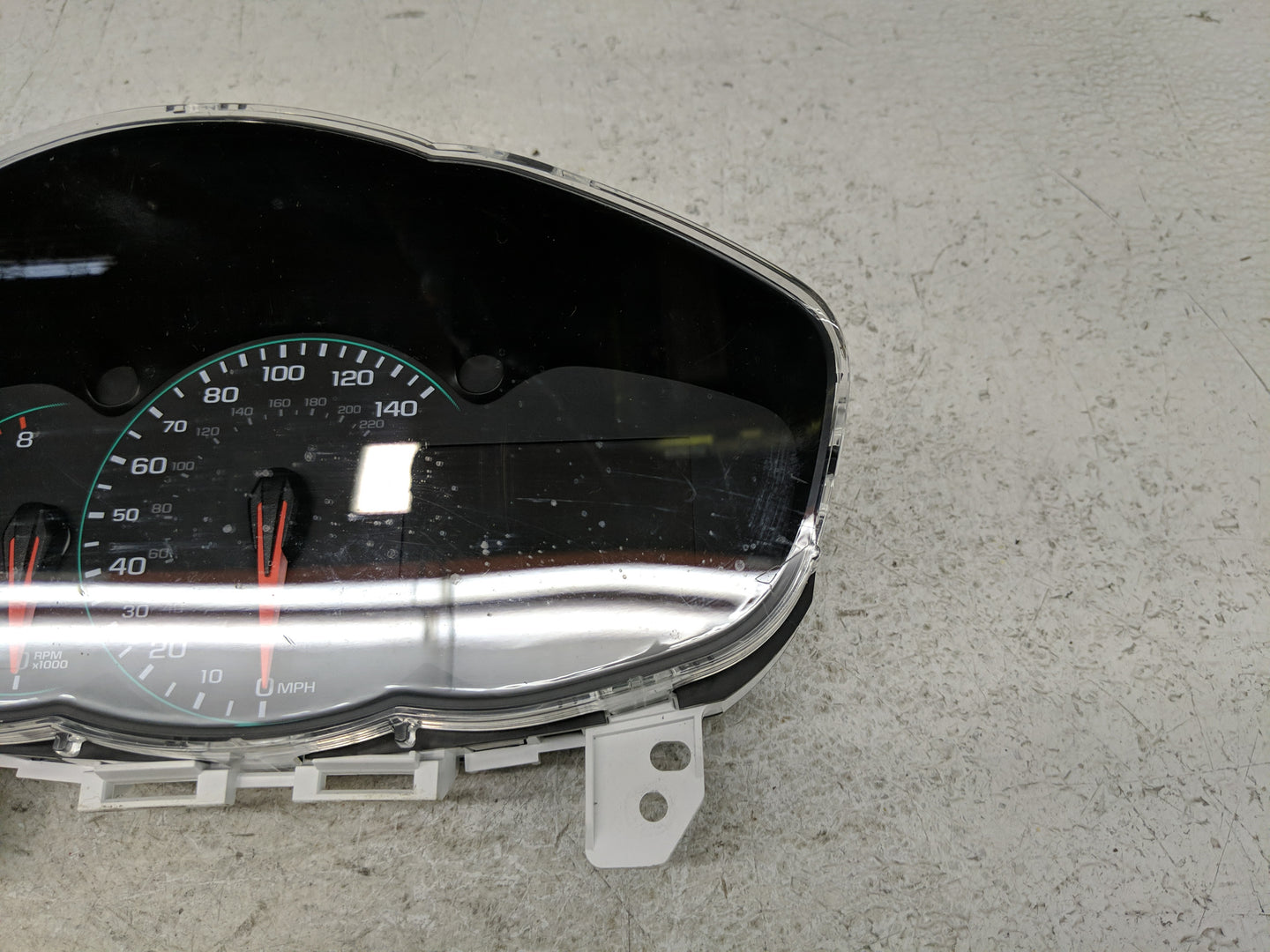 2017-2019 Chevrolet Sonic Instrument Cluster Speedometer Gauges P/N:42574339 Fits Fits 2017 2018 2019 OEM Used Auto Parts - 