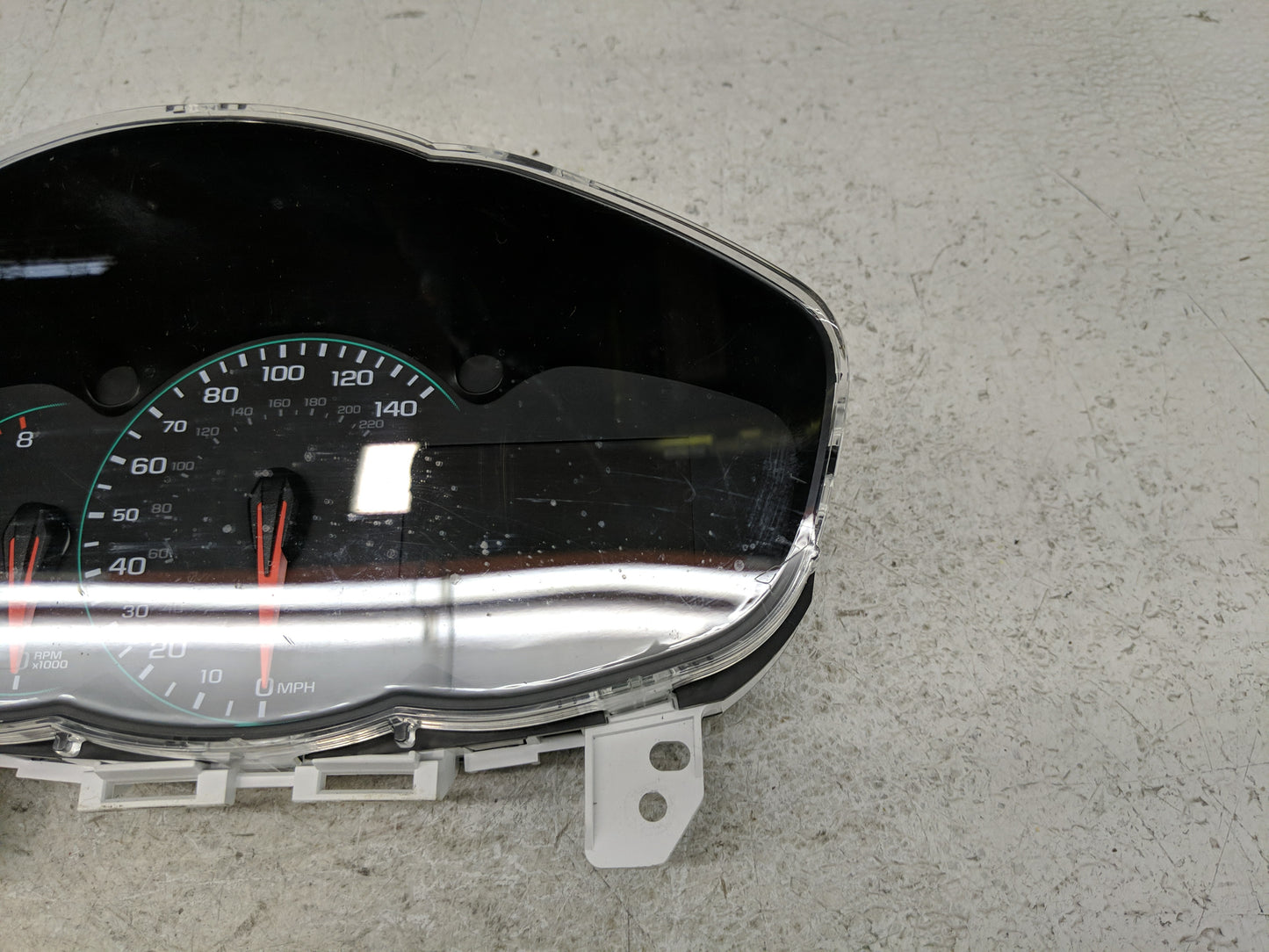 2017-2019 Chevrolet Sonic Instrument Cluster Speedometer Gauges P/N:42574339 Fits Fits 2017 2018 2019 OEM Used Auto Parts - 