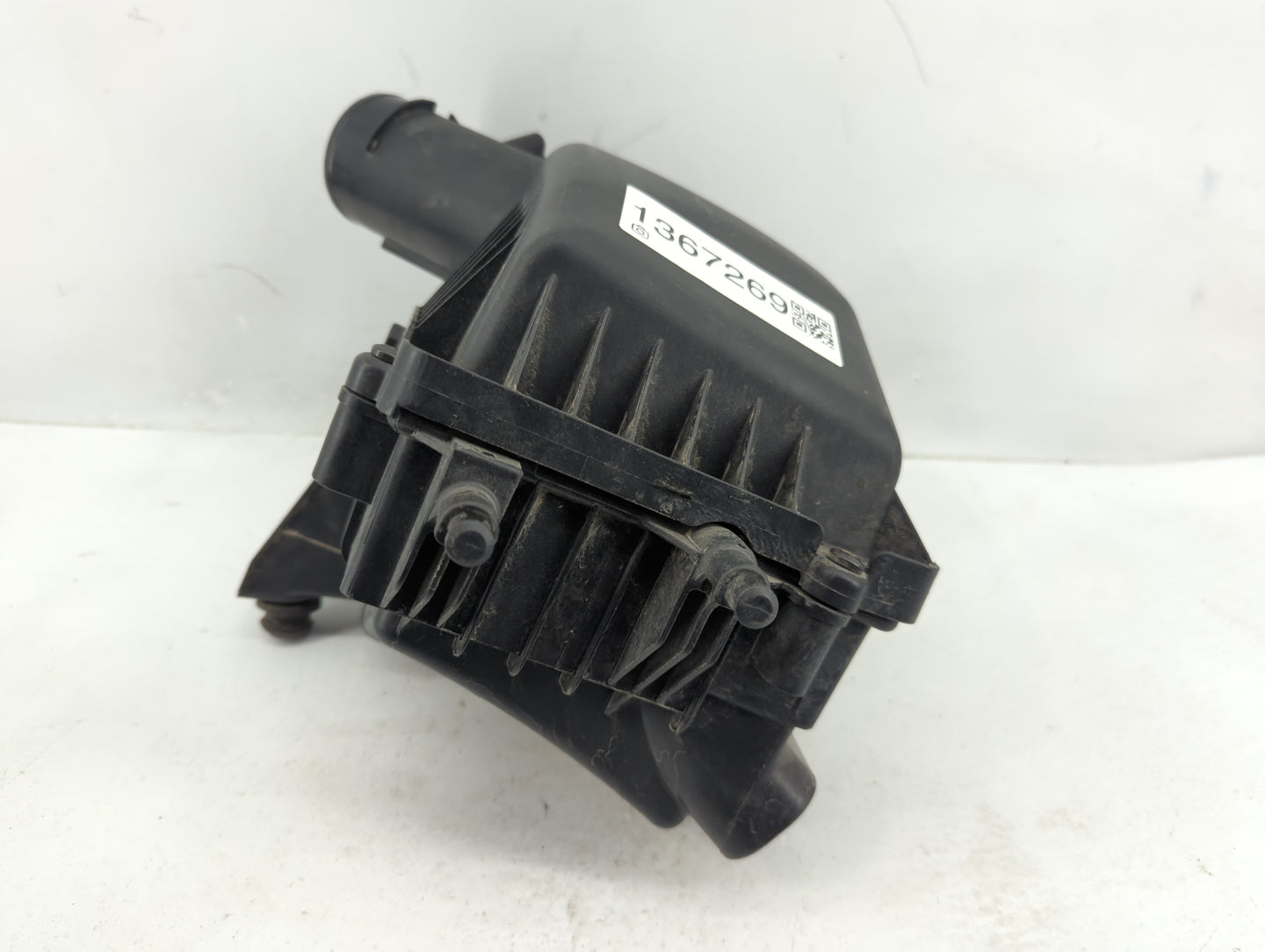 2013-2018 Chevrolet Sonic Air Cleaner Intake-duct Hose Tube - Oemusedautoparts1.com