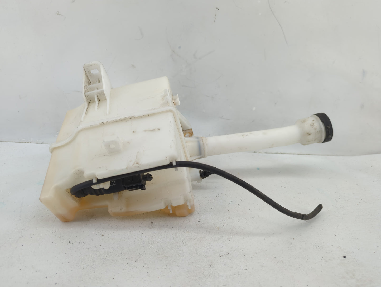 2012-2019 Chevrolet Sonic Windshield Washer Fluid Reservoir Bottle Oem - Oemusedautoparts1.com