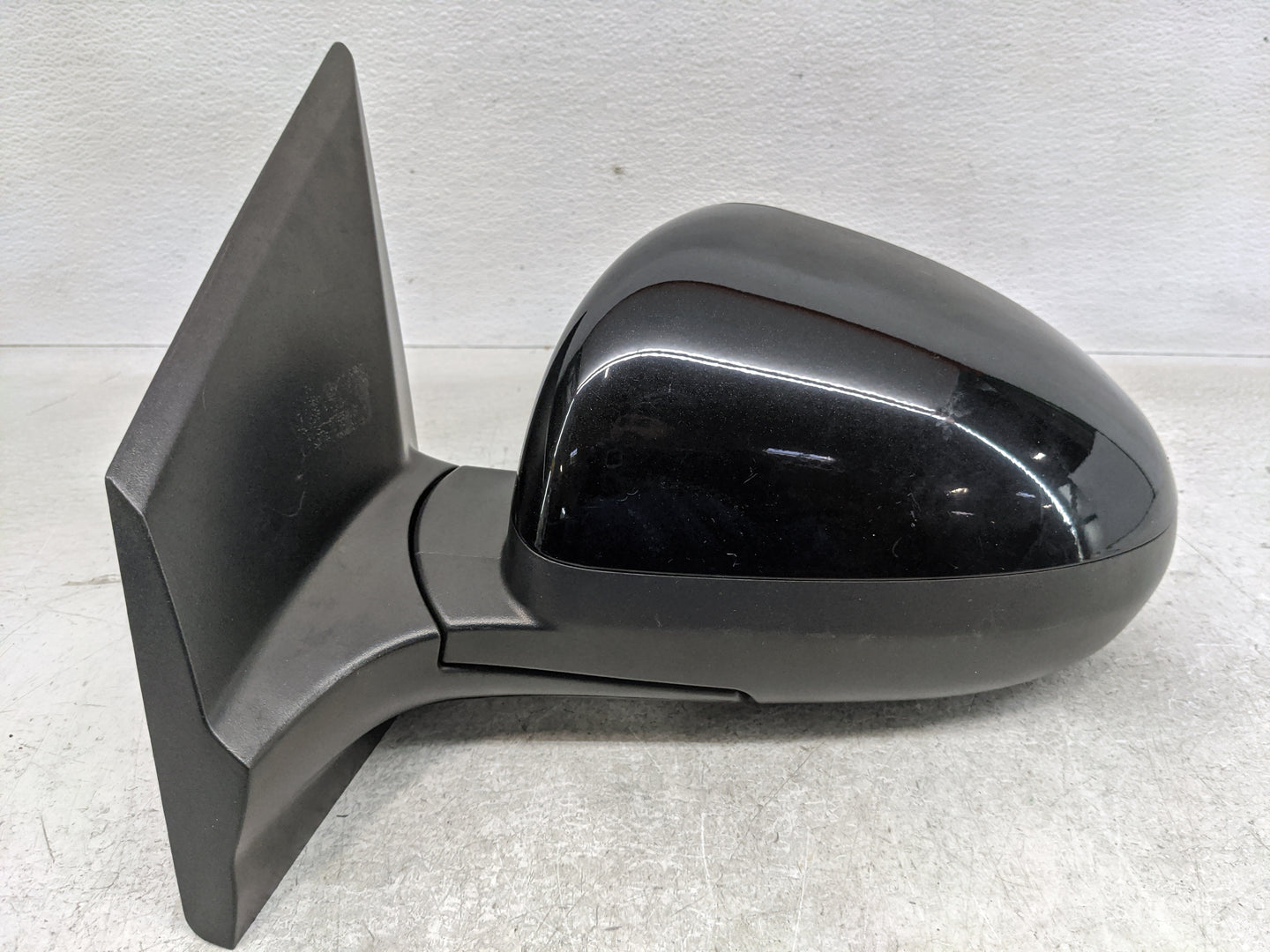 2012-2019 Chevrolet Sonic Driver Side View Mirror - Left Door Mirror OEM Used - Oemusedautoparts1.com