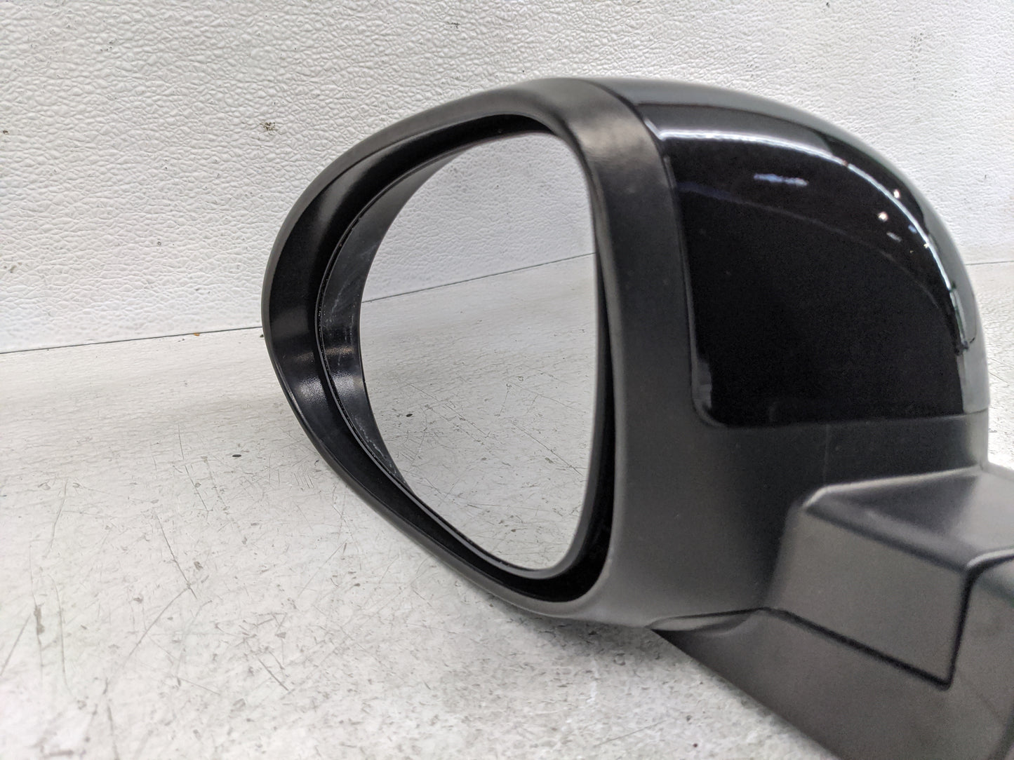 2012-2019 Chevrolet Sonic Driver Side View Mirror - Left Door Mirror OEM Used - Oemusedautoparts1.com