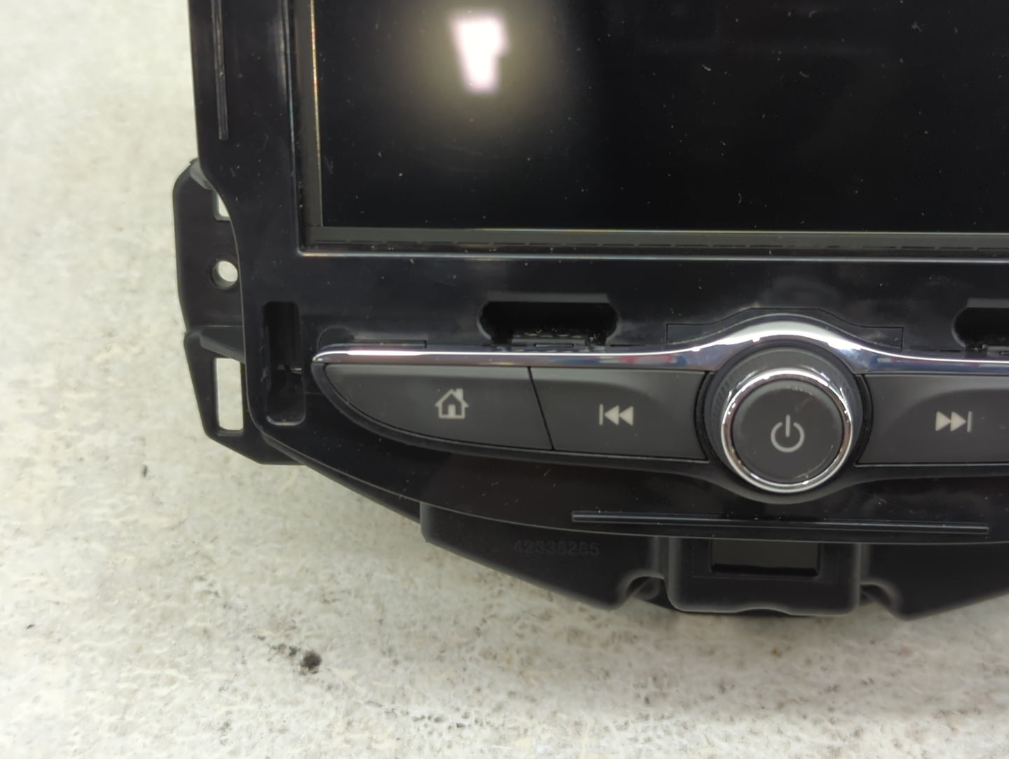 2018 Chevrolet Sonic Radio AM FM Cd Player Receiver Replacement P/N:84388577 Fits OEM Used Auto Parts - Oemusedautoparts1.co