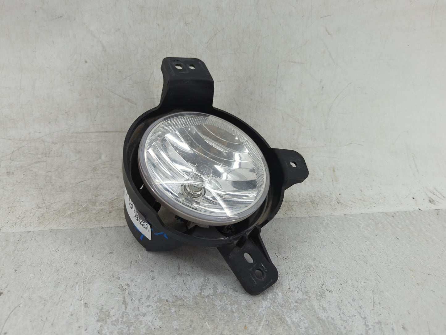 2017-2020 Chevrolet Sonic Passenger Right Oem Front Light Lamp - Oemusedautoparts1.com