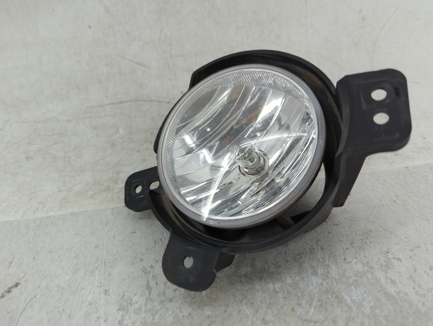 2017-2020 Chevrolet Sonic Passenger Right Oem Front Light Lamp - Oemusedautoparts1.com