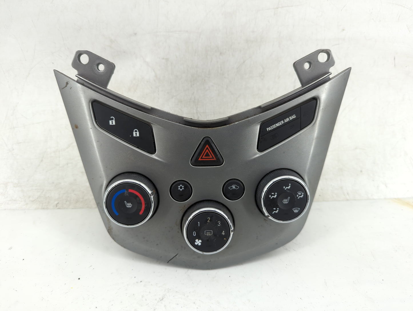 2017-2019 Chevrolet Sonic Climate Control Module Temperature AC/Heater Replacement P/N:545329302 42521801 Fits OEM Used Auto