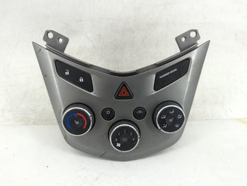 2017-2019 Chevrolet Sonic Climate Control Module Temperature AC/Heater Replacement P/N:545329302 42521801 Fits OEM Used Auto