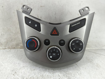 compare product 2018 Chevrolet Sonic Climate Control Module Temperature AC/Heater Replacement P/N:42521458 3239800000000X, 545329302 Fits OEM Used Auto Parts