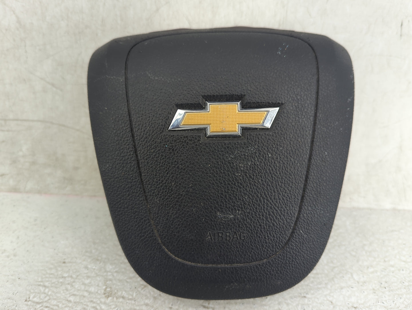 2014-2019 Chevrolet Sonic Air Bag Driver Left Steering Wheel Mounted P/N:95249765 4710000000000X Fits OEM Used Auto Parts - 