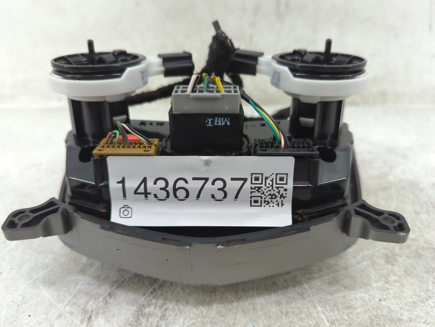 2018 Chevrolet Sonic Climate Control Module Temperature AC/Heater Replacement P/N:42354614 10135279 Fits OEM Used Auto Parts