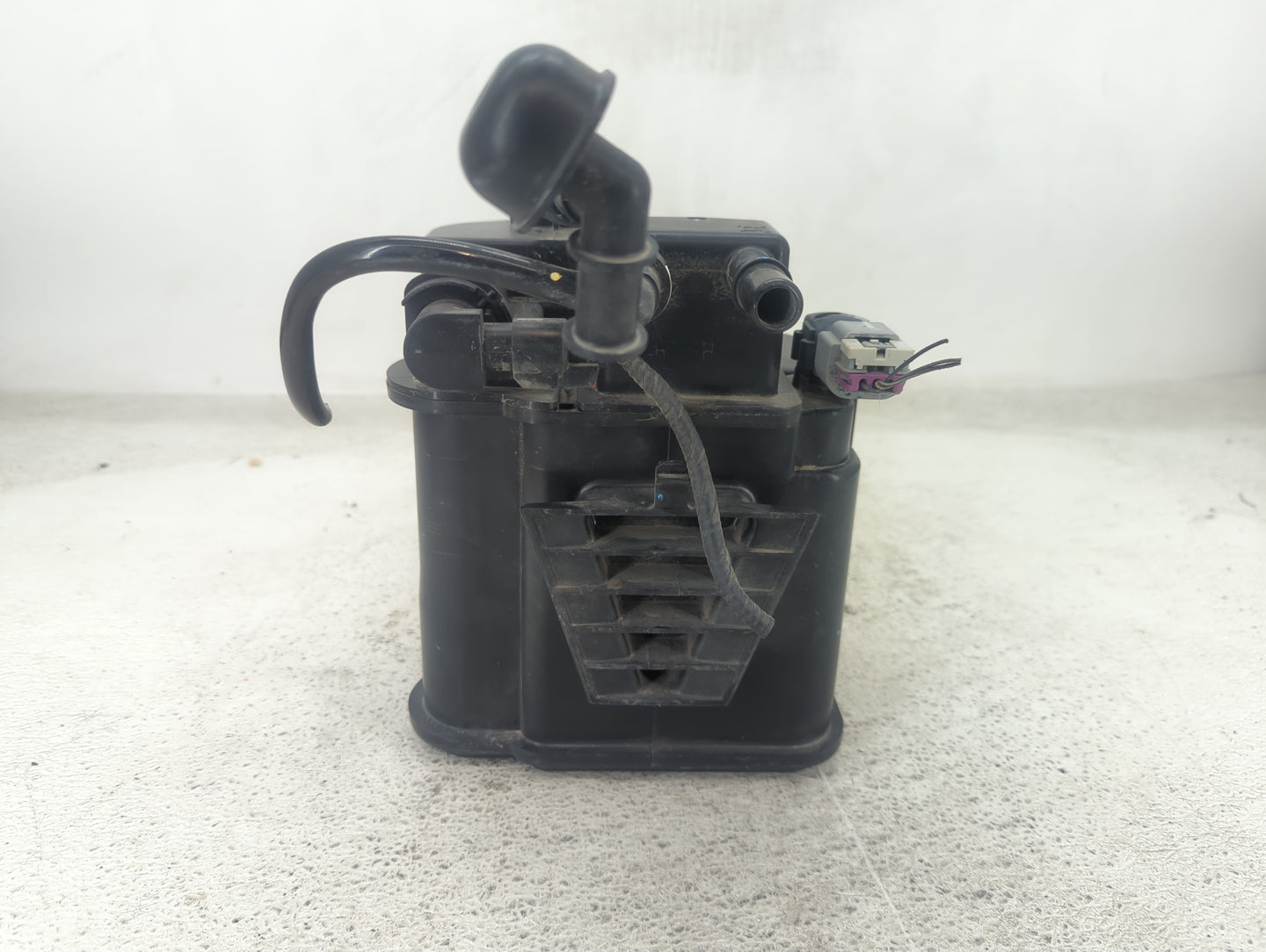2018 Chevrolet Sonic Fuel Vapor Charcoal Canister - Oemusedautoparts1.com