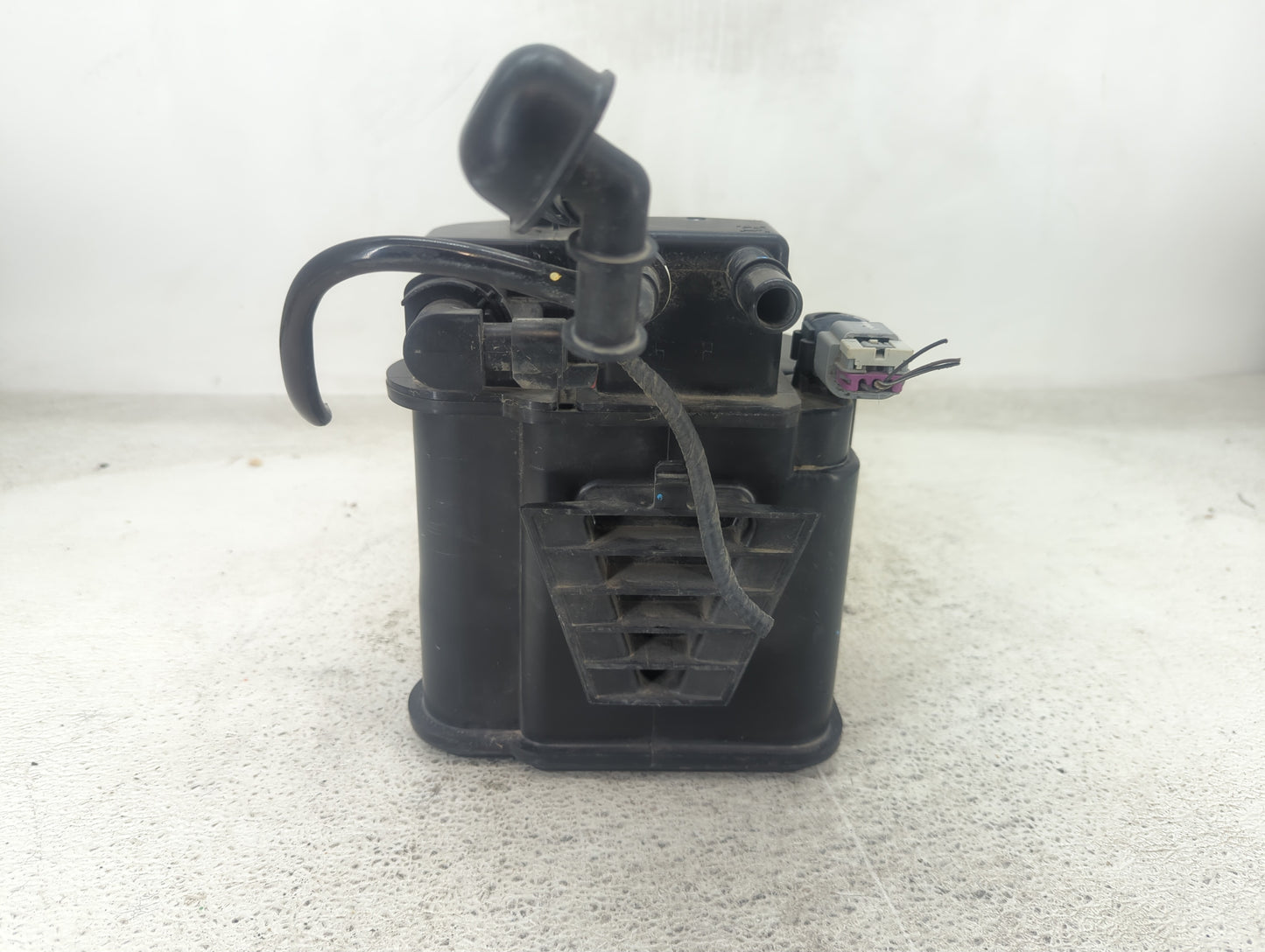 2018 Chevrolet Sonic Fuel Vapor Charcoal Canister - Oemusedautoparts1.com