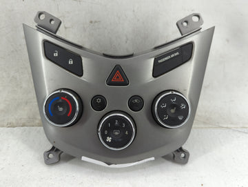 2017-2019 Chevrolet Sonic Climate Control Module Temperature AC/Heater Replacement P/N:42521801 3239800000000X Fits OEM Used