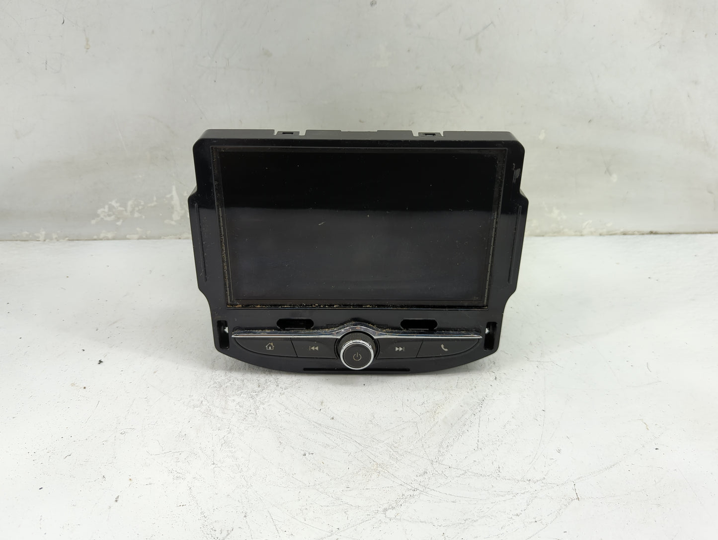 2018 Chevrolet Sonic Information Display Screen - Oemusedautoparts1.com