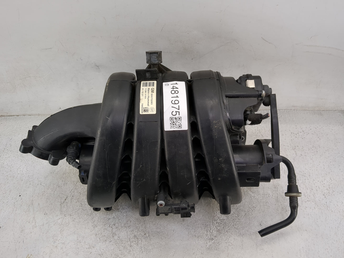 2012-2018 Chevrolet Sonic Air Intake Manifold P/N:55570283 10 388 14 S05 Fits Fits 2011 2012 2013 2014 2015 2016 2017 2018 O