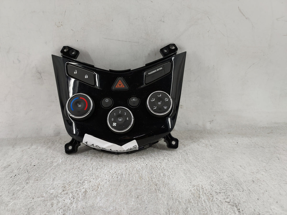 2017-2019 Chevrolet Sonic Climate Control Module Temperature AC/Heater Replacement P/N:42521802 3239800000000X Fits OEM Used