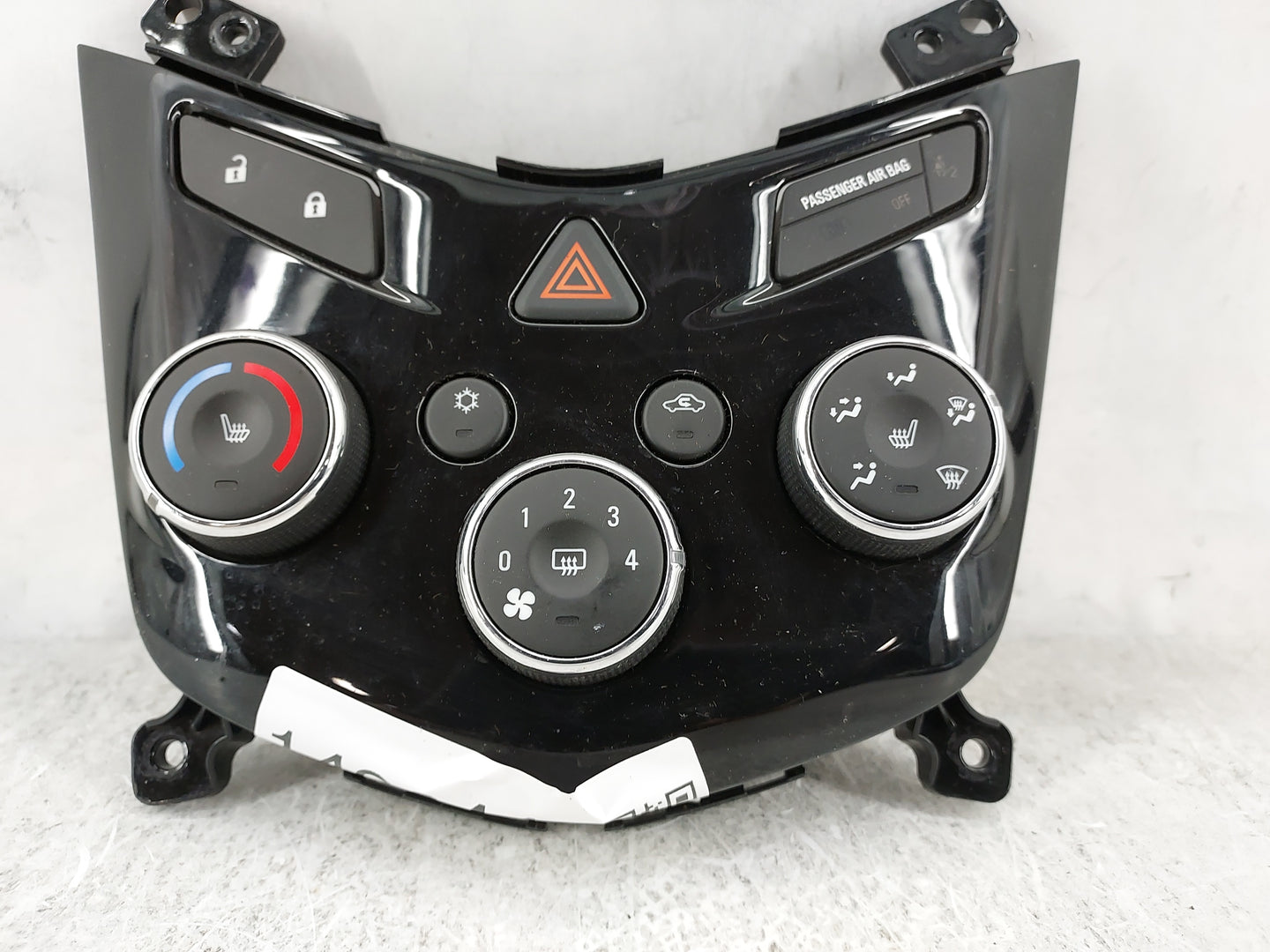 2017-2019 Chevrolet Sonic Climate Control Module Temperature AC/Heater Replacement P/N:42521802 3239800000000X Fits OEM Used