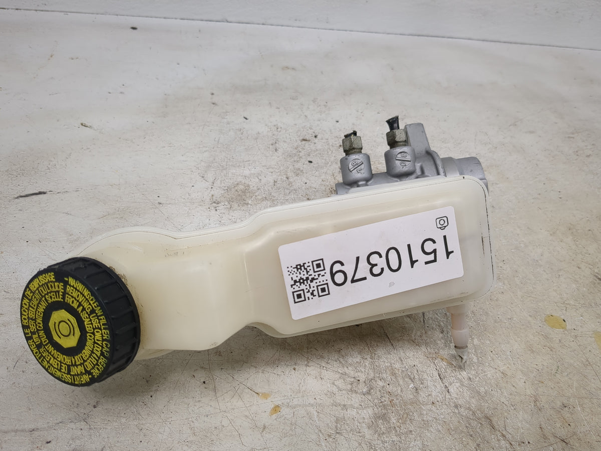 2012-2019 Chevrolet Sonic Brake Master Cylinder 1510379 - Oemusedautoparts1.com