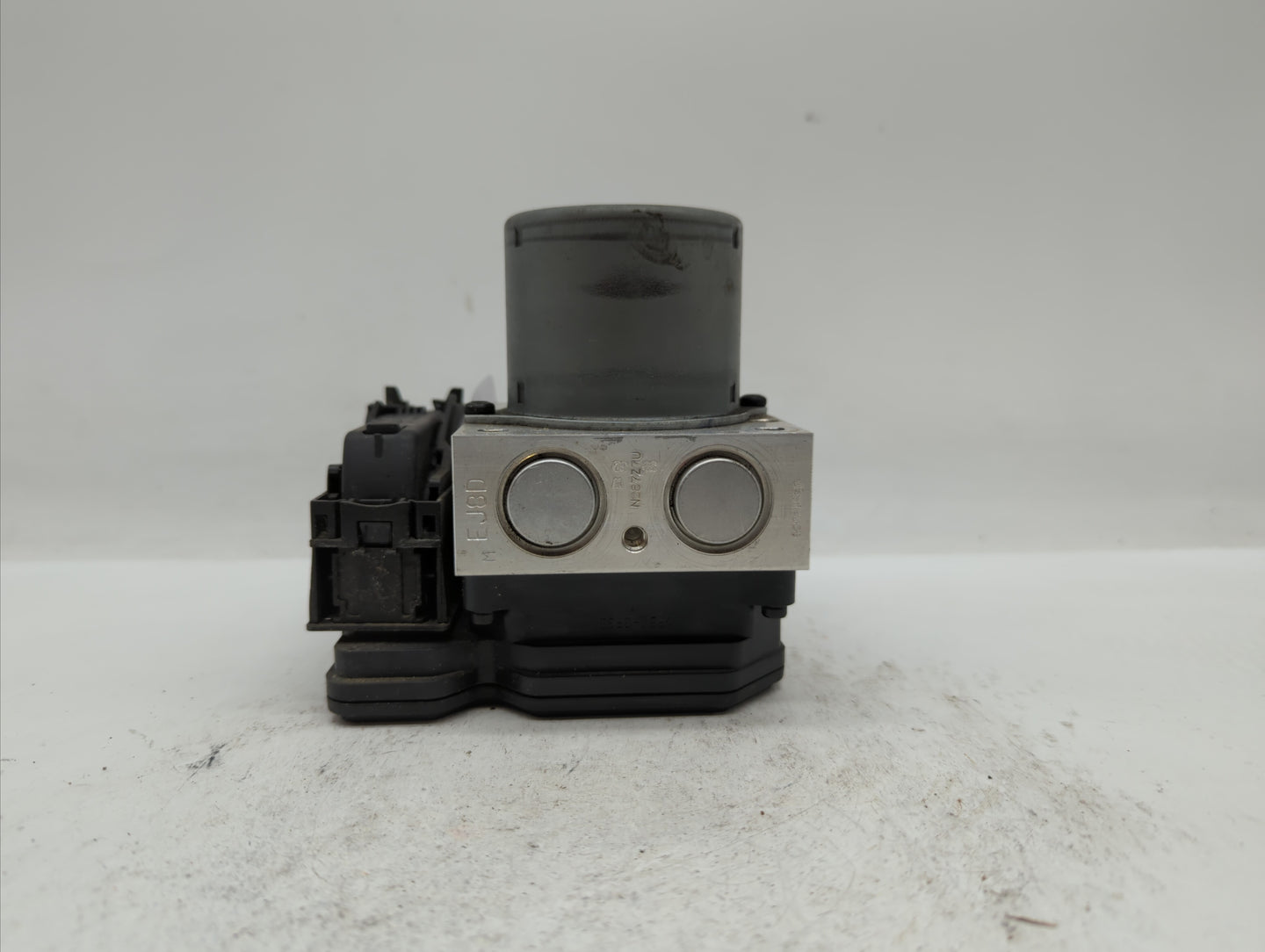 2017-2018 Chevrolet Sonic ABS Pump Control Module Replacement P/N:42573471 42520672 Fits Fits 2017 2018 OEM Used Auto Parts 