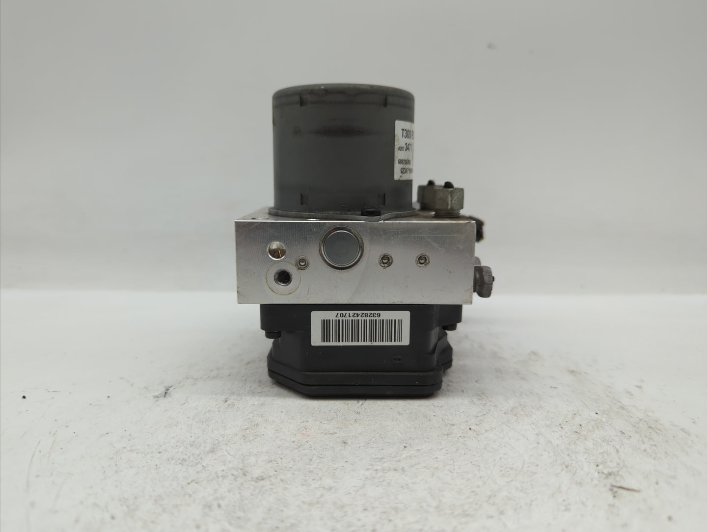 2017-2018 Chevrolet Sonic ABS Pump Control Module Replacement P/N:42573471 42520672 Fits Fits 2017 2018 OEM Used Auto Parts 