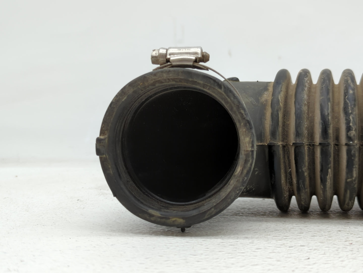 2018 Chevrolet Sonic Air Cleaner Intake Duct Hose Tube - Oemusedautoparts1.com