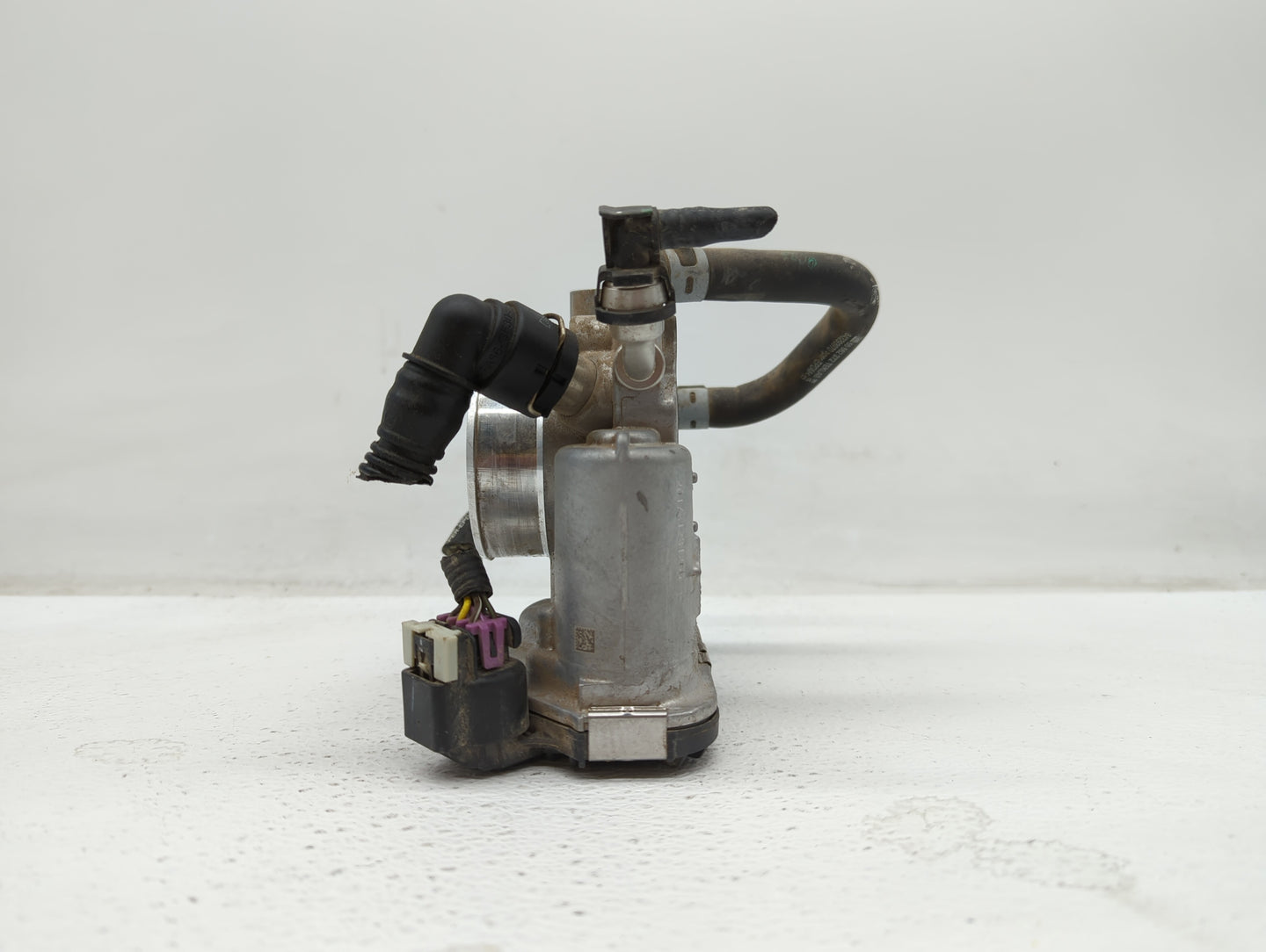 2012-2018 Chevrolet Sonic Throttle Body P/N:55577375 55561495 Fits Fits 2009 2010 2011 2012 2013 2014 2015 2016 2017 2018 OE