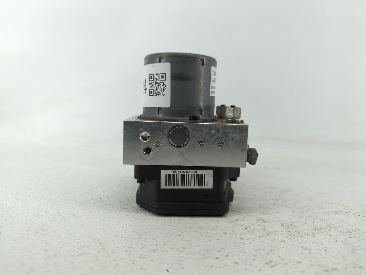 2017-2019 Chevrolet Sonic ABS Pump Control Module Replacement P/N:42573471 Fits Fits 2017 2018 2019 OEM Used Auto Parts - Oe