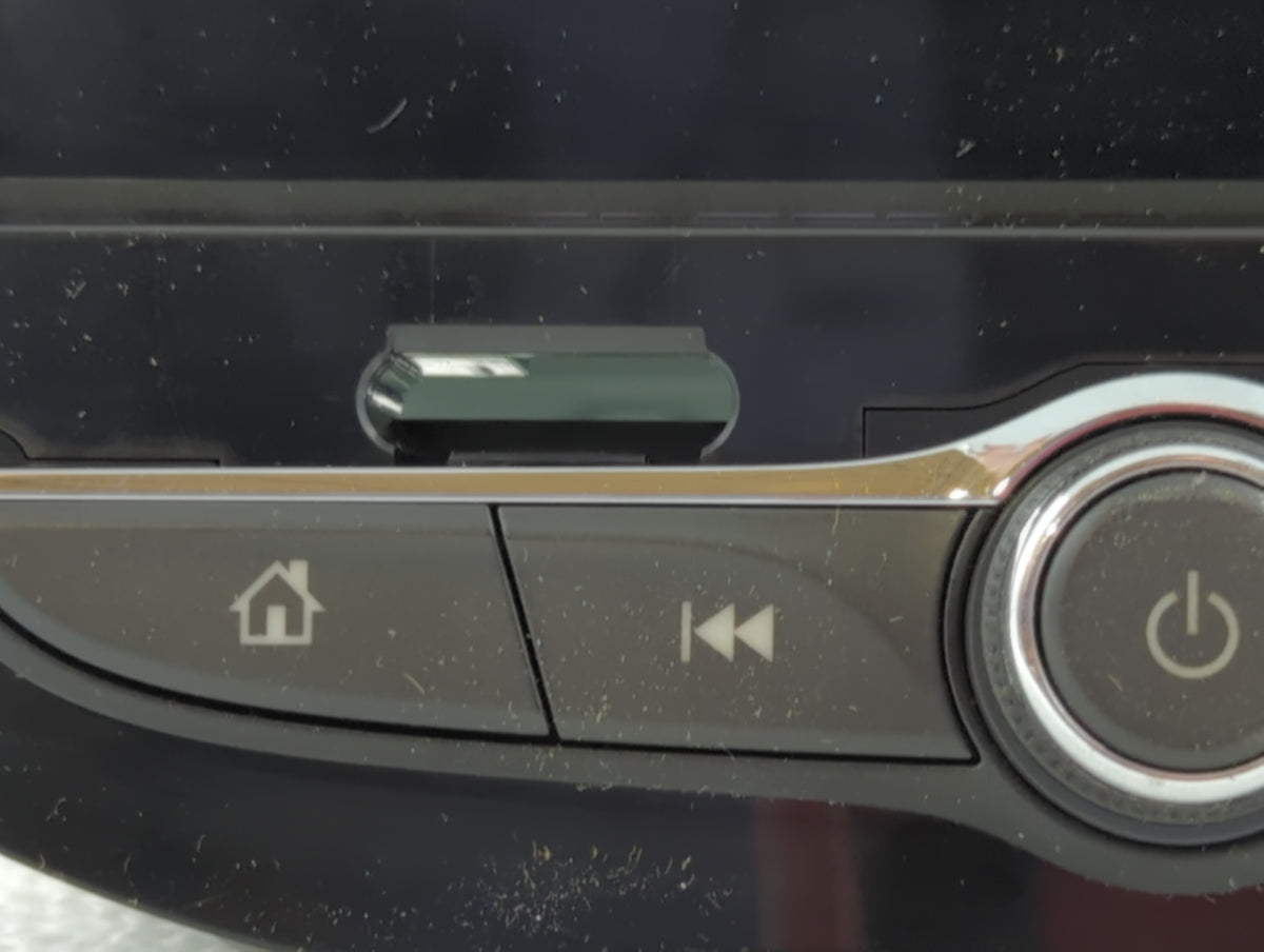 2018-2018 Chevrolet Sonic Am Fm Cd Player Radio Receiver 521888 - Oemusedautoparts1.com