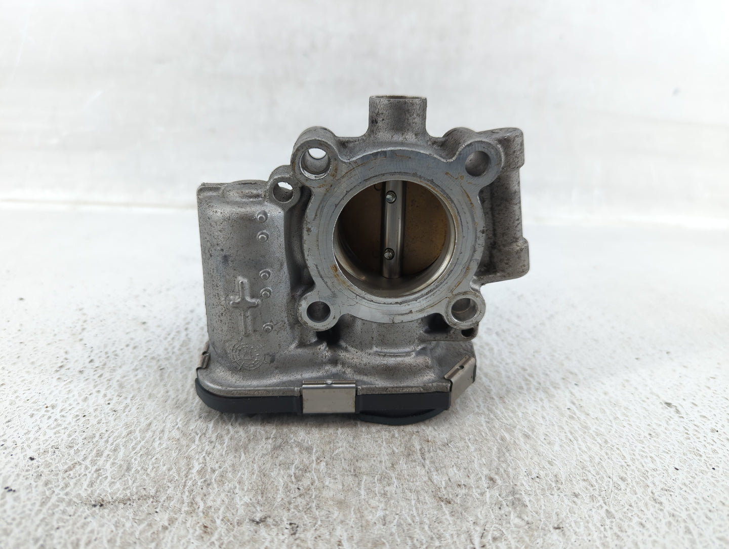 2012-2019 Chevrolet Sonic Throttle Body P/N:55565489 Fits Fits 2011 2012 2013 2014 2015 2016 2017 2018 2019 2020 2021 OEM Us