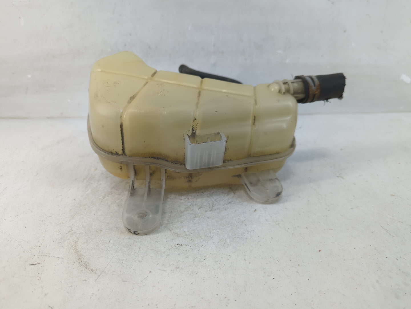 2012-2019 Chevrolet Sonic Radiator Coolant Overflow Expansion Tank Bottle 923047 - Oemusedautoparts1.com