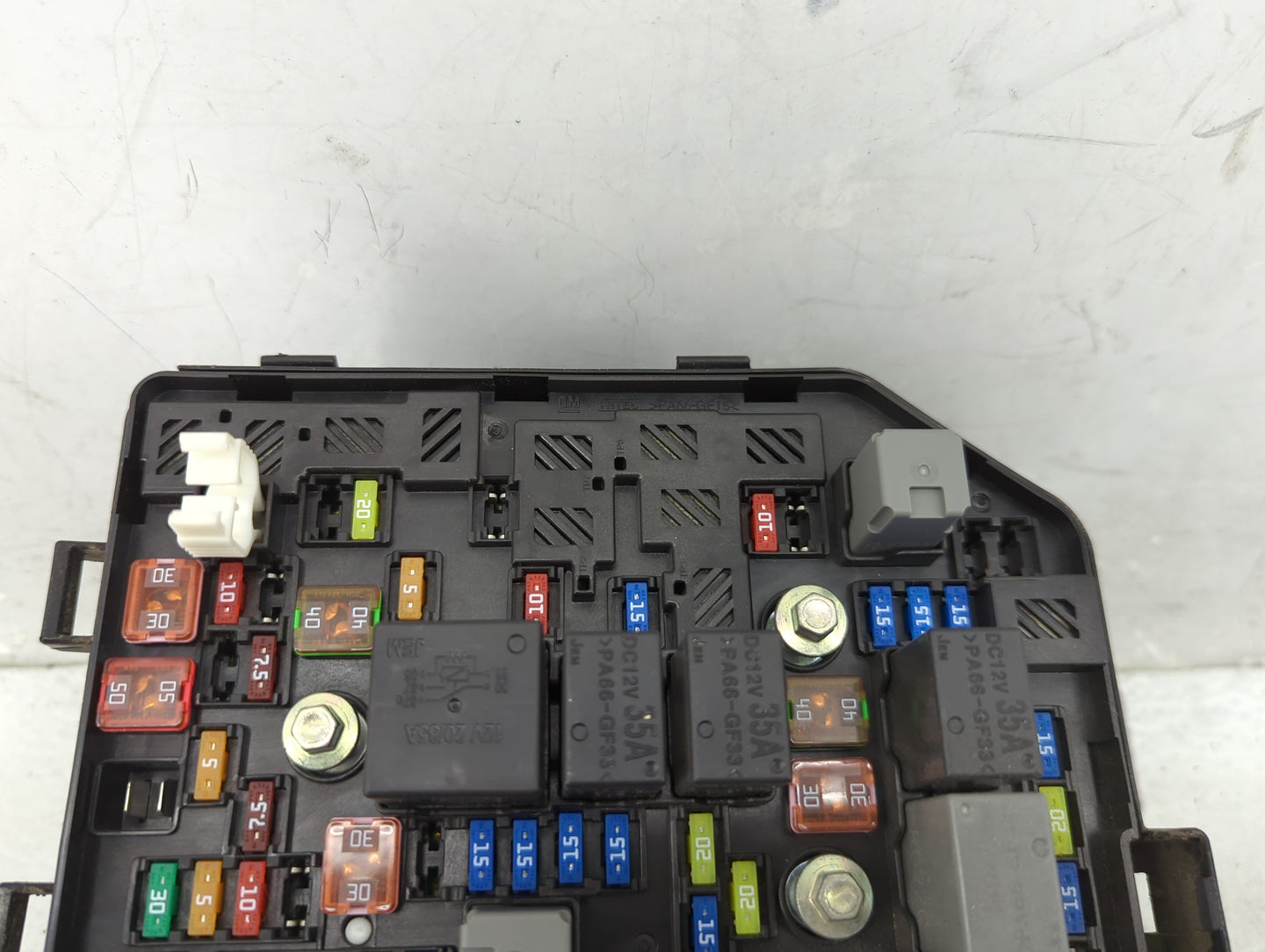 2017-2019 Chevrolet Spark Fusebox Fuse Box Panel Relay Module P/N:42559546 Fits Fits 2017 2018 2019 OEM Used Auto Parts - Oe