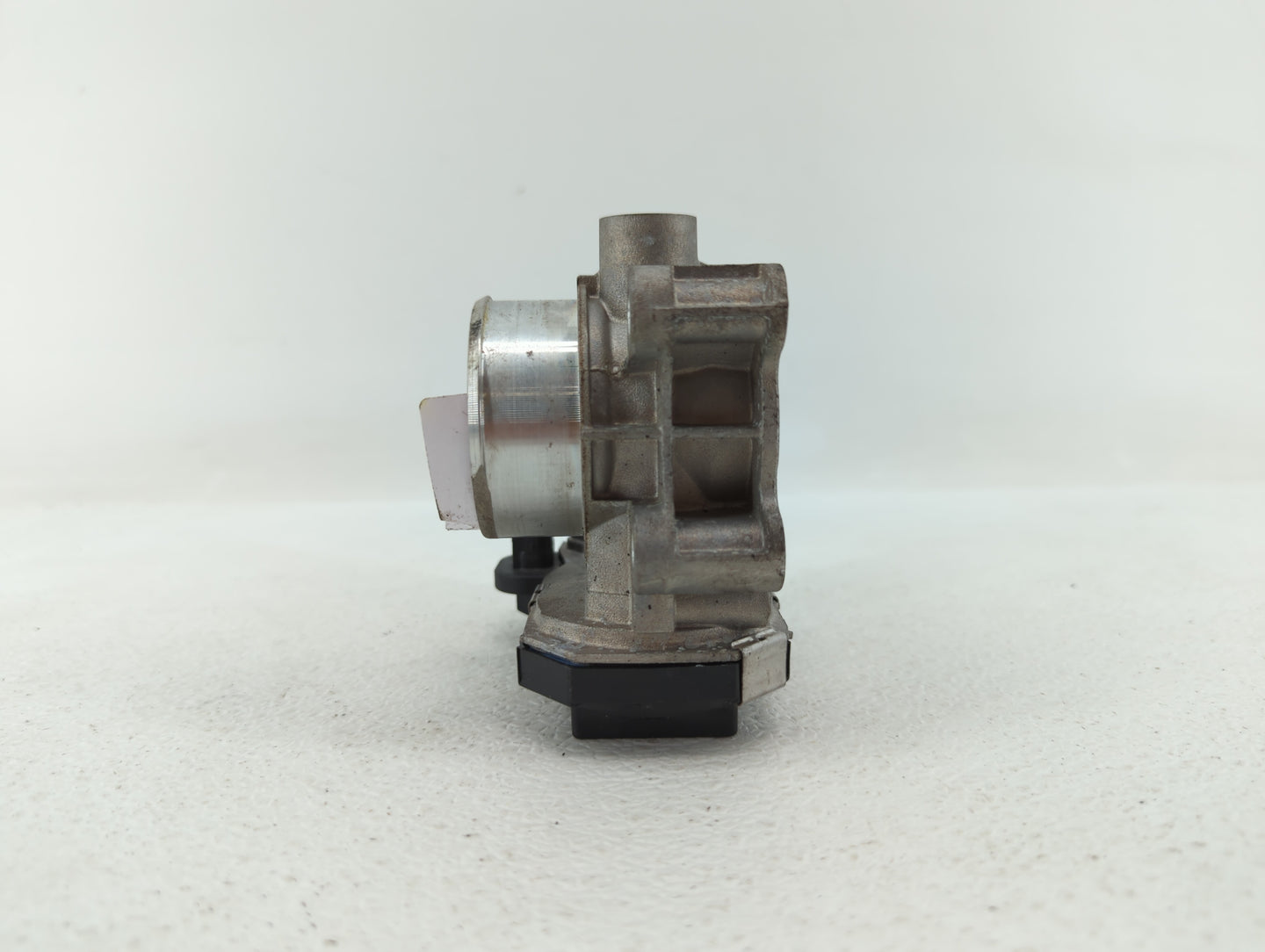 2016-2018 Chevrolet Spark Throttle Body P/N:12673014 Fits Fits 2016 2017 2018 OEM Used Auto Parts - Oemusedautoparts1.com