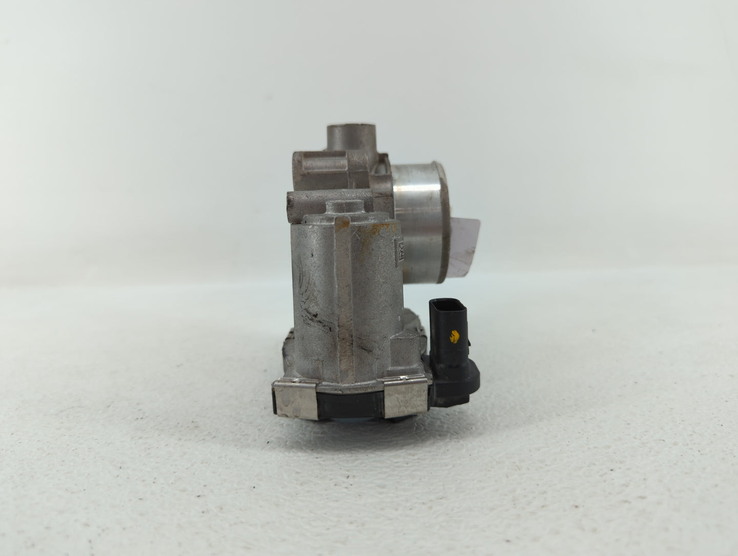 2016-2018 Chevrolet Spark Throttle Body P/N:12673014 Fits Fits 2016 2017 2018 OEM Used Auto Parts - Oemusedautoparts1.com
