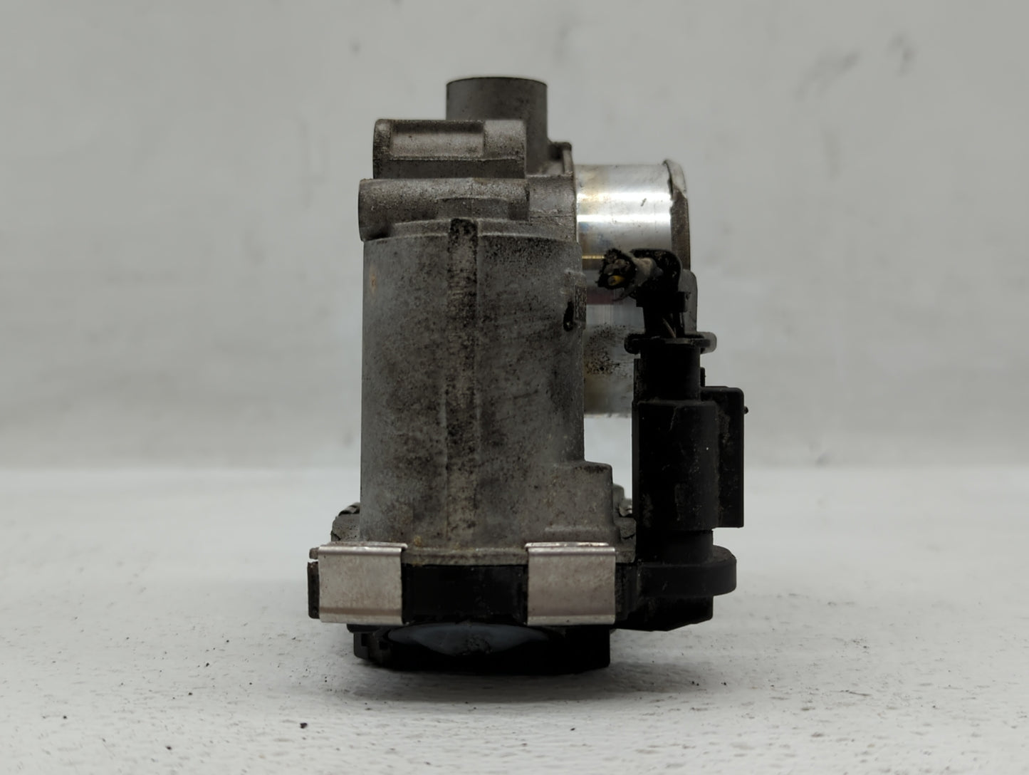 2016-2022 Chevrolet Spark Throttle Body P/N:12673014 31293736 Fits Fits 2016 2017 2018 2019 2020 2021 2022 OEM Used Auto Par