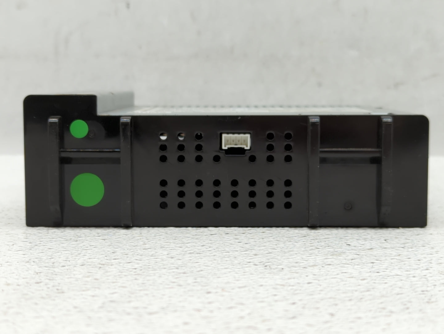 2017-2018 Chevrolet Spark Am Fm Cd Player Radio Receiver - Oemusedautoparts1.com