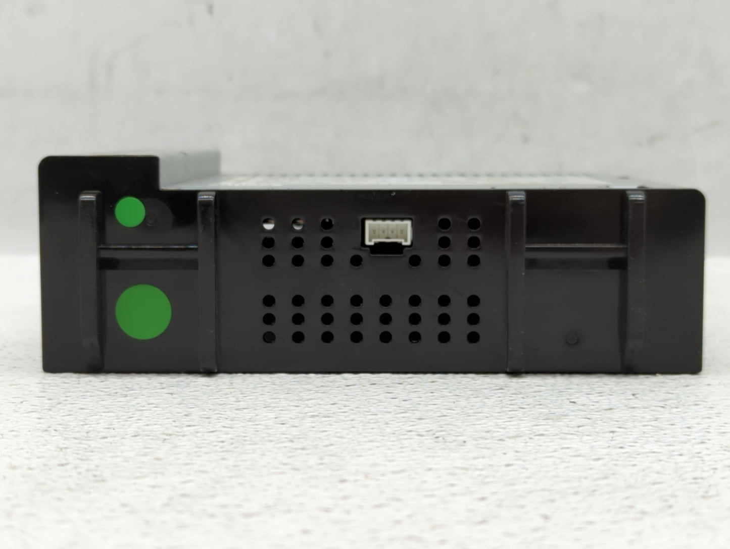 2017-2018 Chevrolet Spark Am Fm Cd Player Radio Receiver - Oemusedautoparts1.com