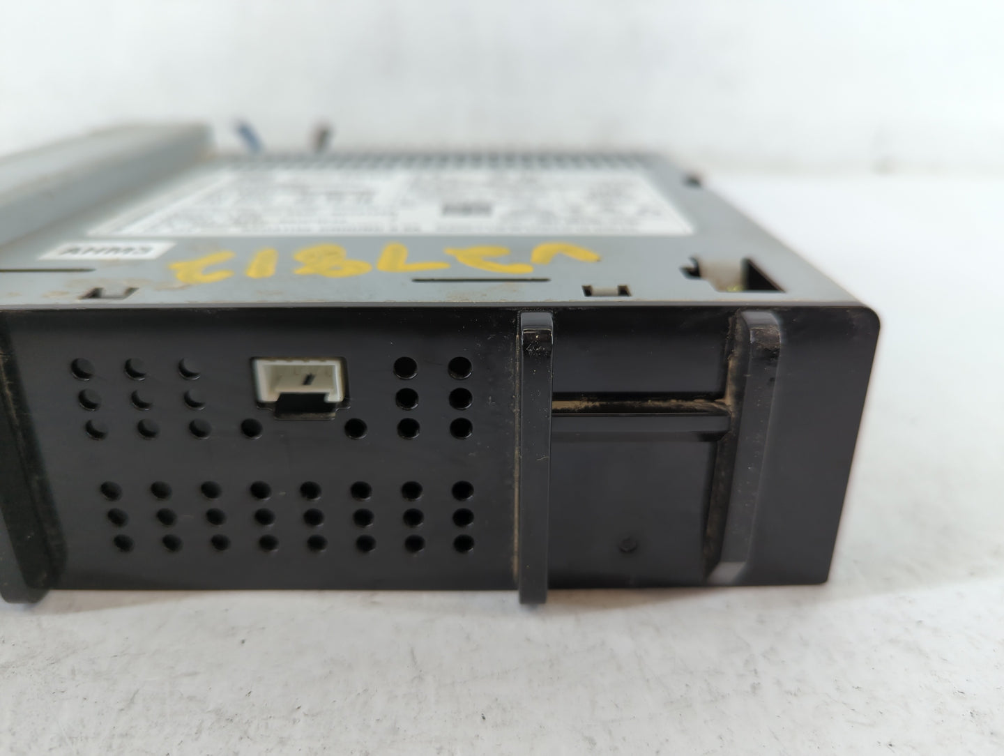 2017-2018 Chevrolet Spark Radio AM FM Cd Player Receiver Replacement P/N:42554562 Fits Fits 2017 2018 2019 OEM Used Auto Par