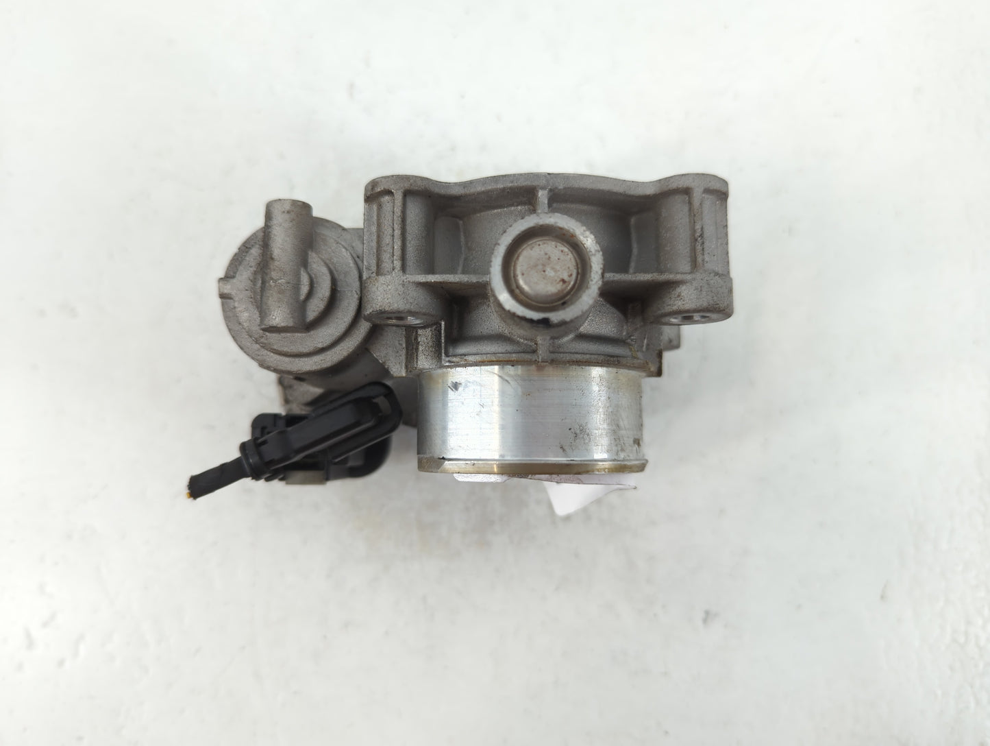 2016-2022 Chevrolet Spark Throttle Body P/N:12673014 Fits Fits 2016 2017 2018 2019 2020 2021 2022 OEM Used Auto Parts - Oemu