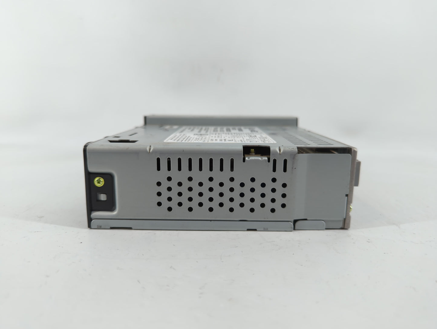 2017-2018 Chevrolet Spark Am Fm Cd Player Radio Receiver - Oemusedautoparts1.com