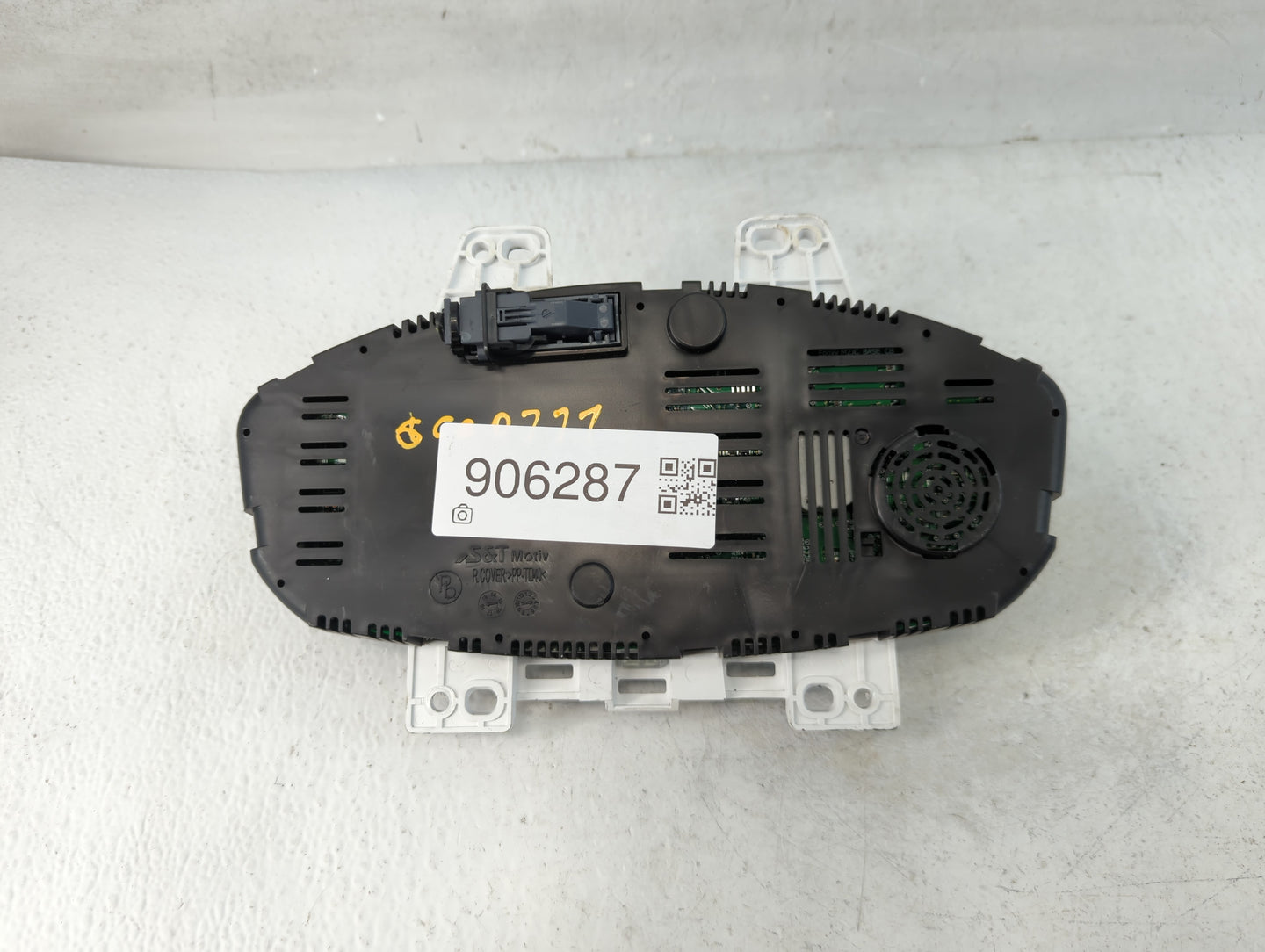 2016-2018 Chevrolet Spark Instrument Cluster Speedometer Gauges P/N:42574662 Fits Fits 2016 2017 2018 OEM Used Auto Parts - 