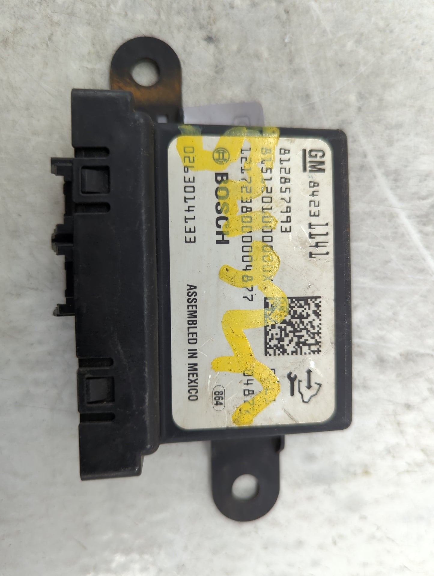 2018-2018 Chevrolet Suburban Driver Assist Control Module - Oemusedautoparts1.com